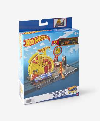 Zestaw Hot Wheels - SKU/PLU: 606649 Zestaw Hot Wheels pizzeria to świetna zabawka dla fanów wyścigów. Dzieci mogą organizować wyścigi i przygody, w których ich auta zatrzymują się na szybki posiłek. Zestaw zachęca do twórczej zabawy, a dołączony samochodzik Hot Wheels dodaje zabawie wyjątkowego charakteru. Dla dzieci od 4 roku życia.