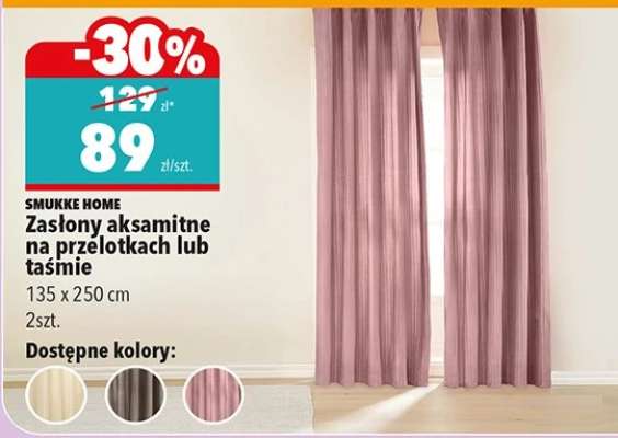 Zasłony aksamitne na przelotkach lub taśmie