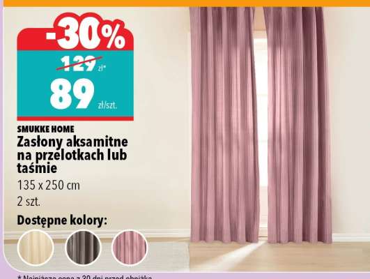 Zasłony aksamitne na przelotkach lub taśmie