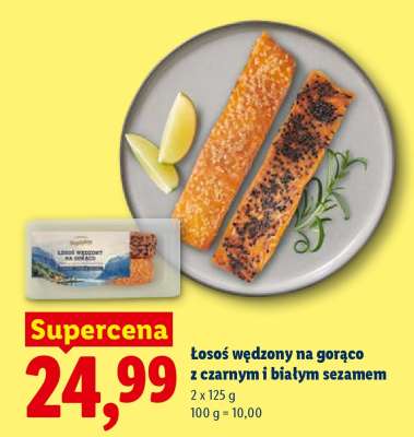 Łosoś wędzony na gorąco z czarnym i białym sezamem