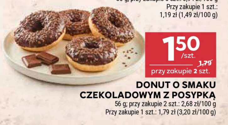 DONUT O SMAKU CZEKOLADOWYM Z POSYPKĄ
