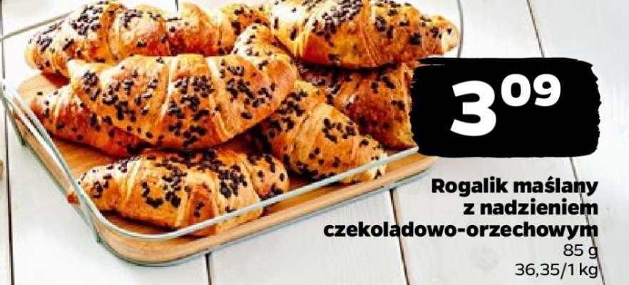 Rogalik maślany z nadzieniem czekoladowo- -orzechowym