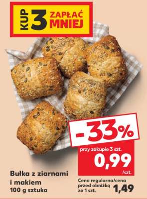 Bułka z ziarnami i makiem