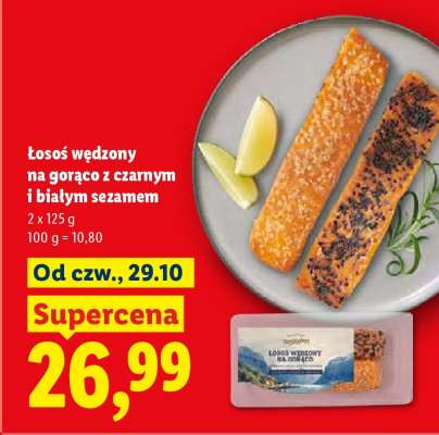 Łosoś wędzony na gorąco z czarnym i białym sezamem